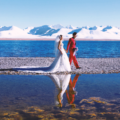 西藏婚纱摄影西藏婚纱照团购纳木错旅游结婚照旅行跟拍